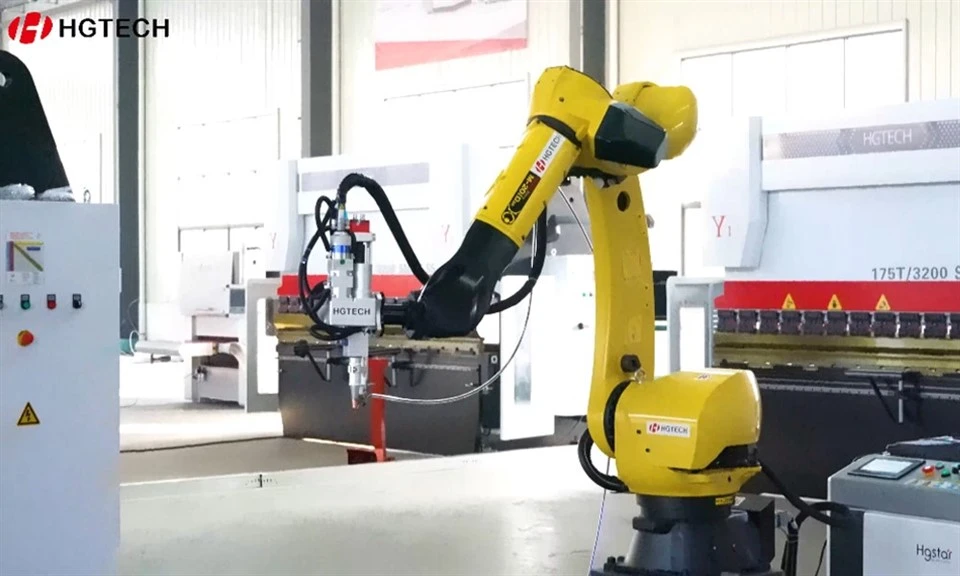 Automatic Robot Laser Welding Machine